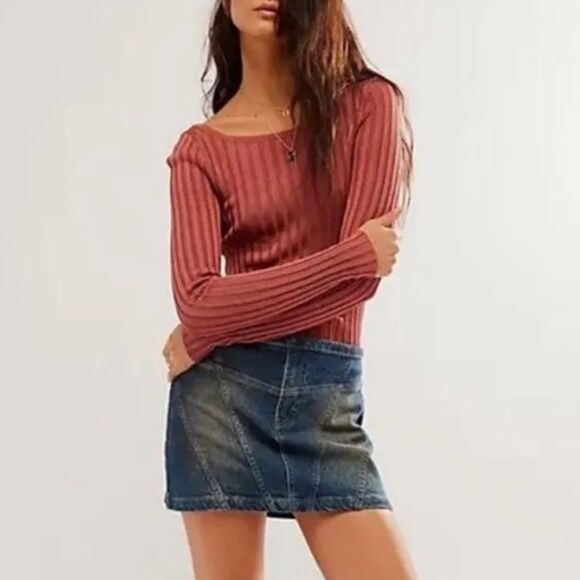 NWOT Free People Hits Different Lace-Up Top in Rusted Coral Sz S - Picture 2 of 12